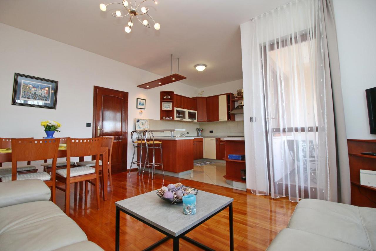 Polo Apartments Rovinj Exteriör bild